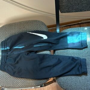 Boys nike 3t dri fit fleece